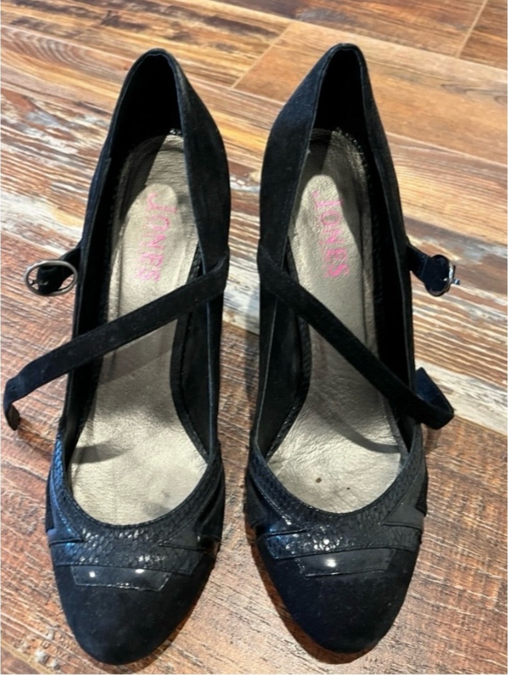 Jones of New York black heels size 7.5